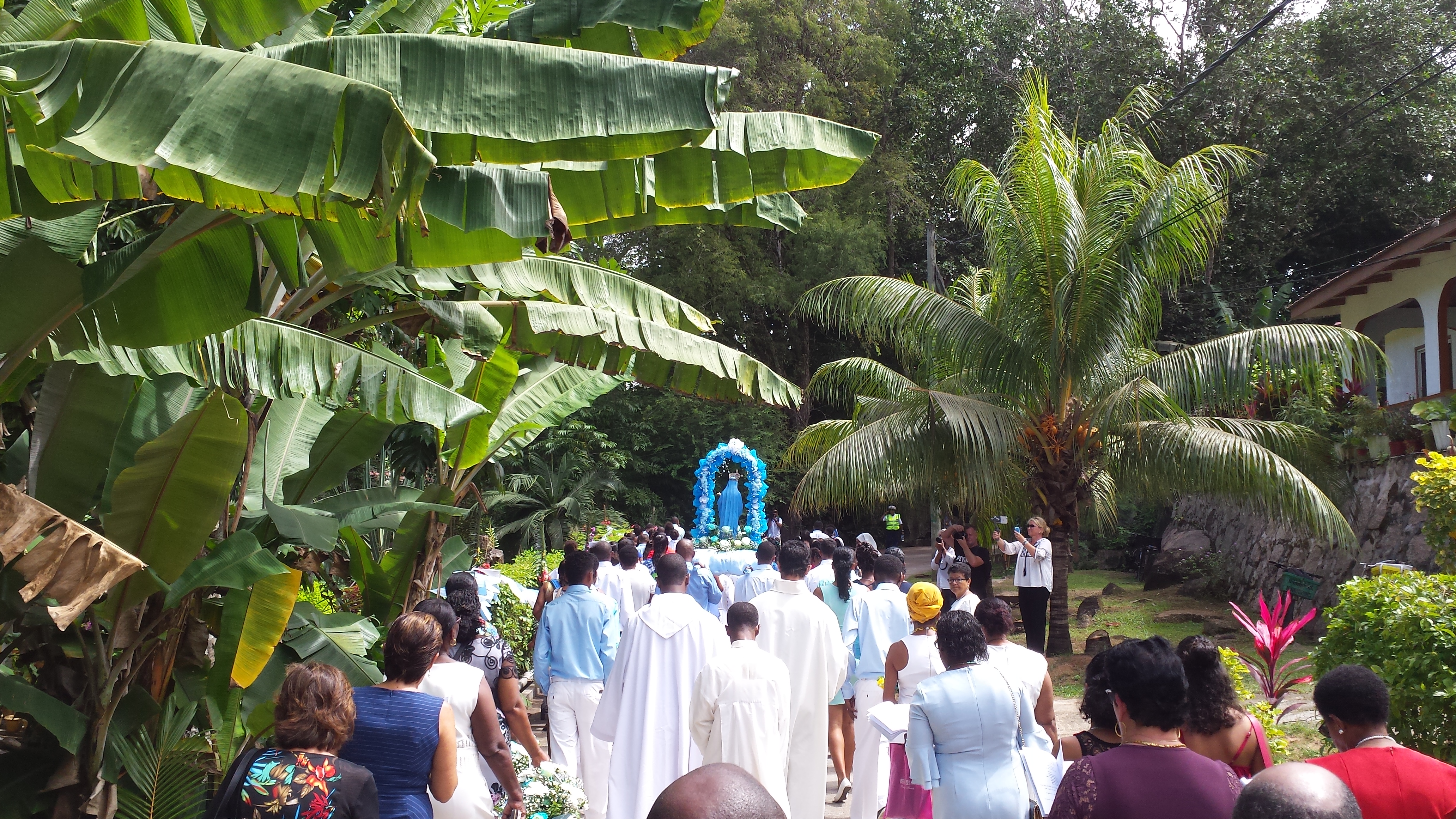 Avec les Équipes des Seychelles, fête de l’Assomption
