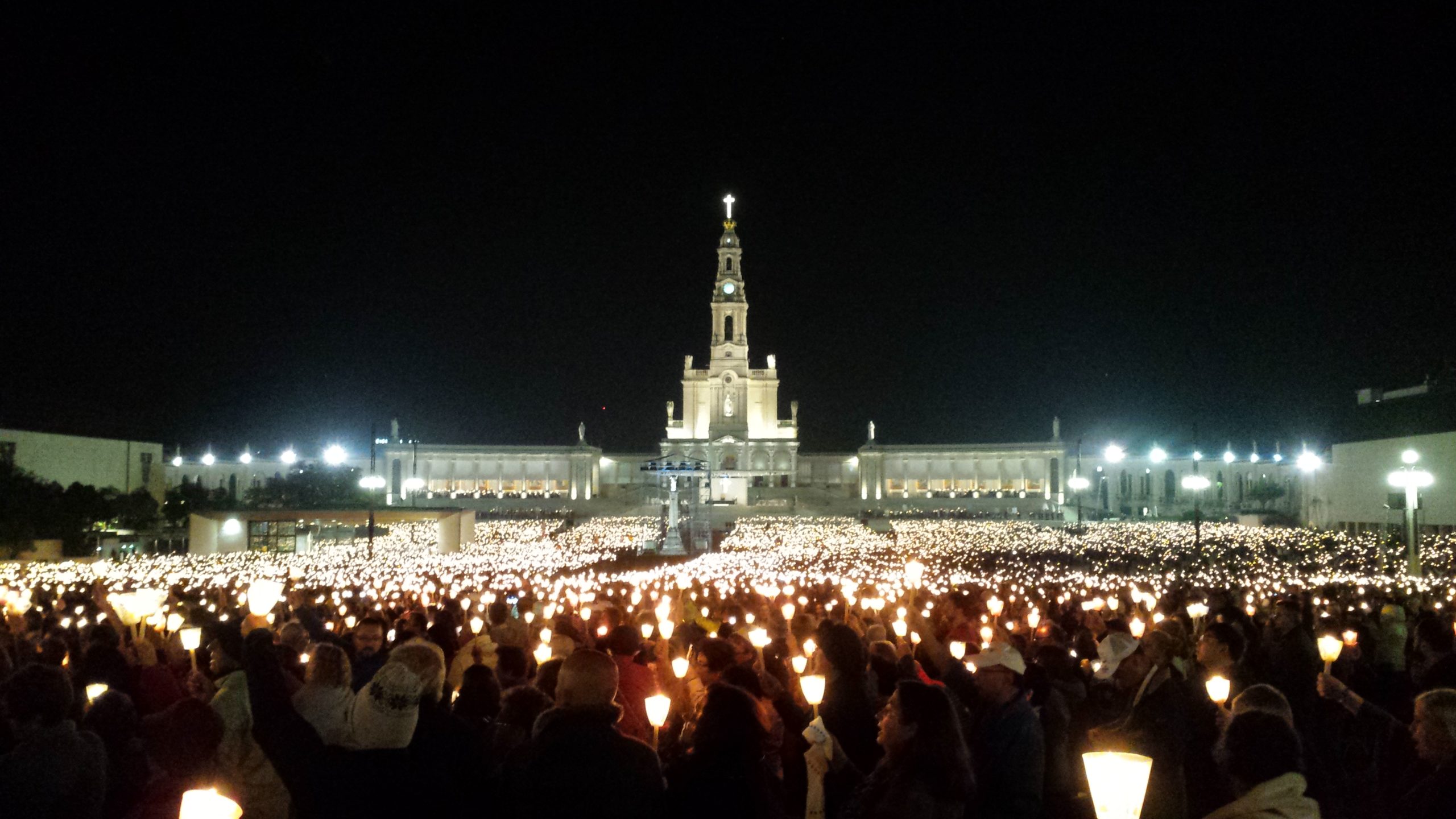 Bajo la protección de Nuestra Señora de Fátima